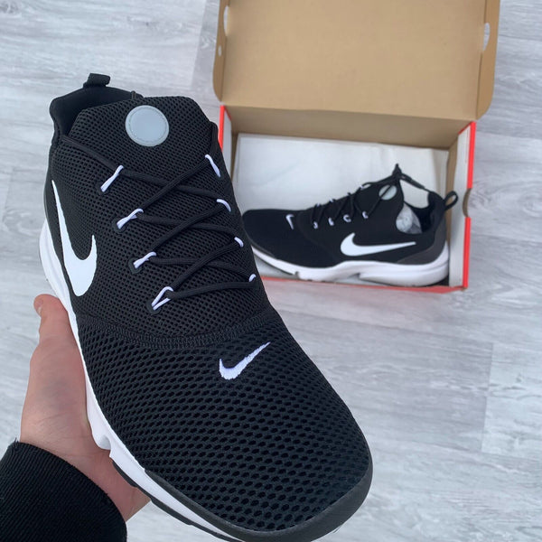 Nike Presto Fly Trainers - Black/White [908019 002]