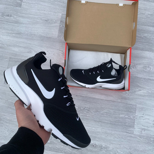 Nike Presto Fly Trainers - Black/White [908019 002]