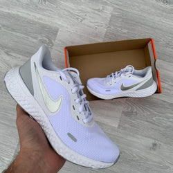 Nike Revolution 5 Womens Trainers - White/Wolf Grey [BQ3207-100]