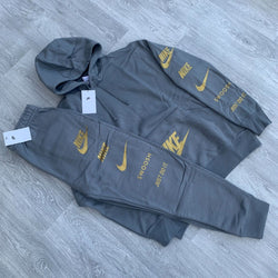 Nike overbranded joggers sale